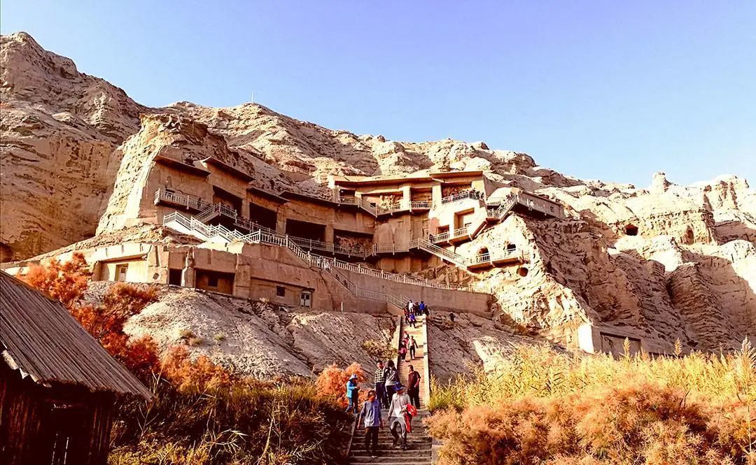 克孜尔石窟，是中国最早开凿的大型石窟群，也是丝绸之路的重要遗址 ©图虫创意