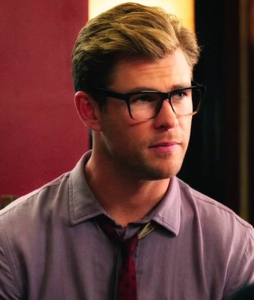 《雷神4》发布首支全球预告，看油腻大叔到华丽蜕变肌肉眼镜帅哥，快来get同款眼镜穿搭