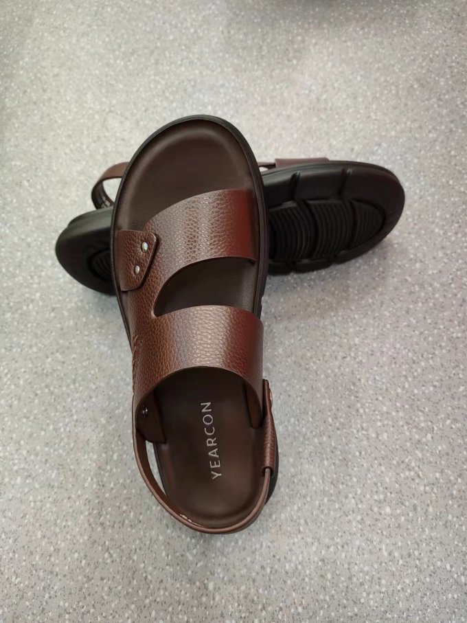 意尔康男士凉鞋