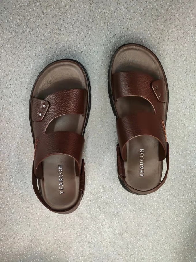 意尔康男士凉鞋