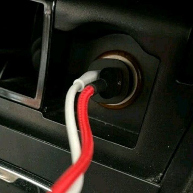 车载充电器