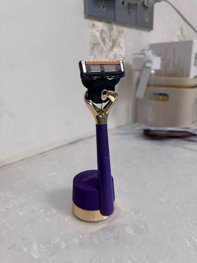 新产品吉利剃须刀