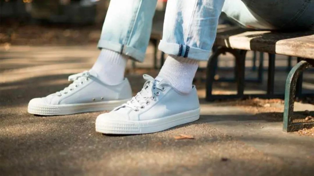 便宜真有好货！这几个品牌的帆布鞋性价比贼高（不脱胶、不臭脚）