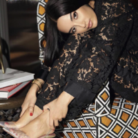 身陷蕾哈娜“分手”风波的设计师 Amina Muaddi, 36岁的她其实早已经是时尚界的佼佼者了