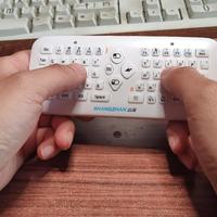 数码 篇五十七：尚展F2S键鼠，既是鼠标又是键盘，还是体感游戏手柄，好神奇！