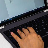 格调生活 篇三十六：微软surface适配键盘的又一新选择——雷柏XK200S RGB背光蓝牙键盘（SF版）