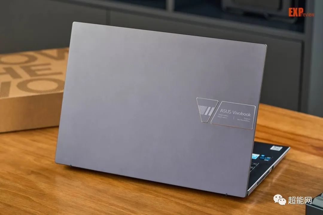 华硕无双14英寸评测外有魅力好屏示人内有长效高性能支撑