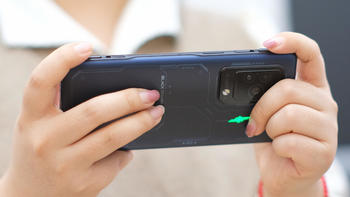 黑鲨5 Pro深度评测：顶级硬件加持下的游戏手机新选择