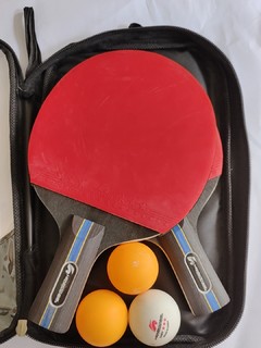 和孩子一起打乒乓球🏓