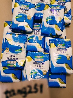 东哥送的8元一斤的进口奶粉全家吃了一年多