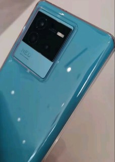 一代娇子vivo iQOO Neo6手机