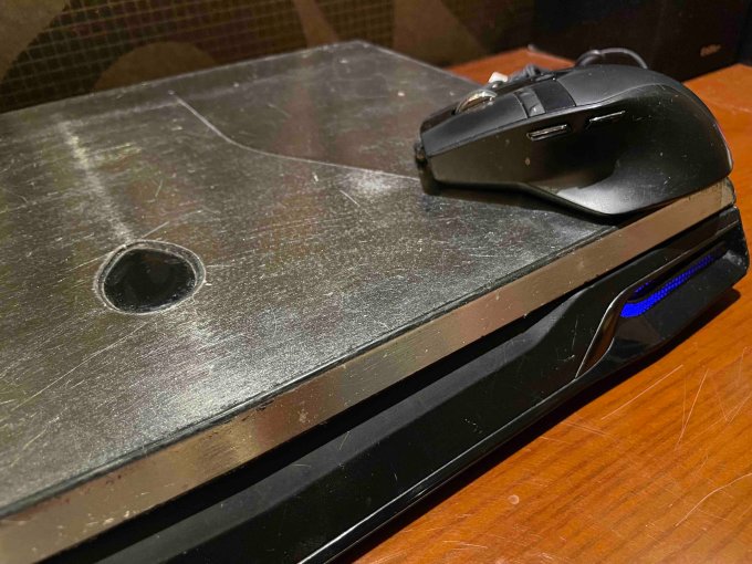 十年前的外星人m17xr4仍在服役