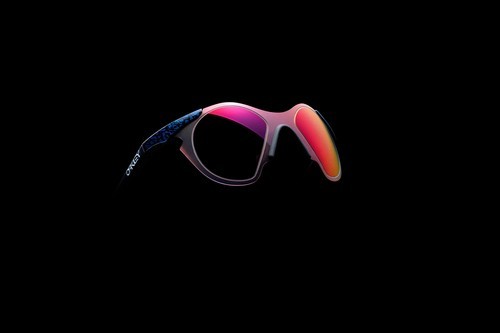 将新技术加入复古款，Oakley 奥克利复刻Sub Zero眼镜！