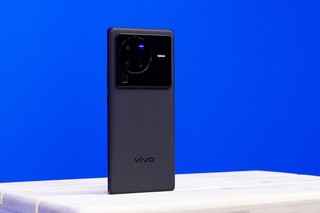 vivo X80 Pro至黑版图赏