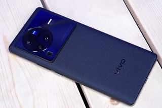 vivo X80 Pro至黑版图赏