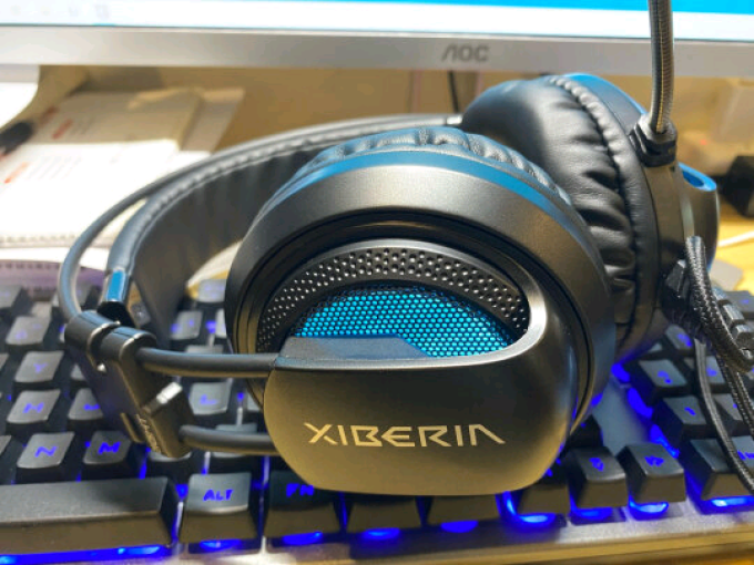 西伯利亚头戴式耳机