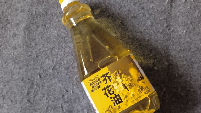 厨房烹饪好物来了，芥花油你吃过吗？