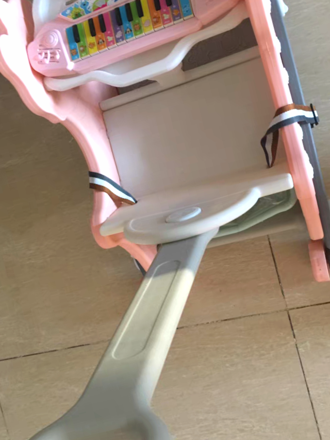 婴儿摇椅