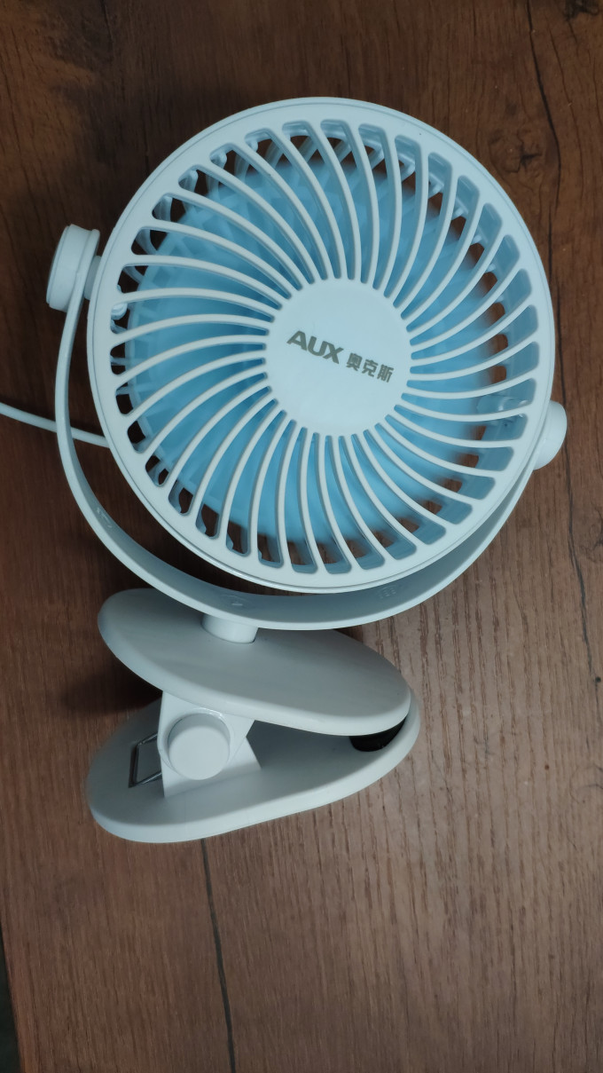 奥克斯风扇送你一夏清凉