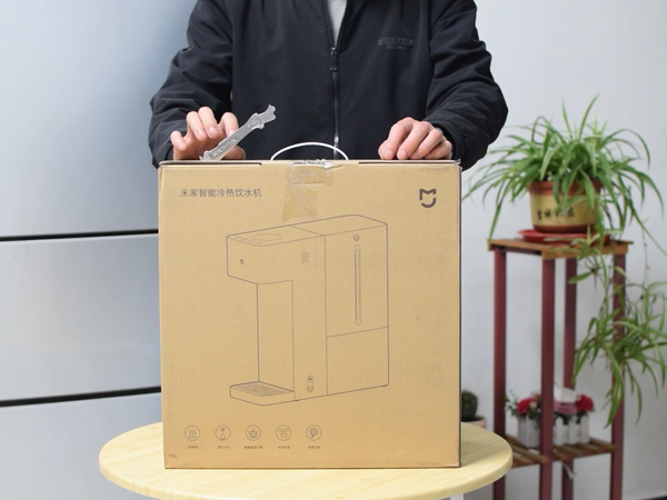 米家新品饮水机，制7度冷水：清凉一整夏