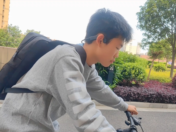 Sanag A9s骨传导耳机，打球骑车佩戴挺好！