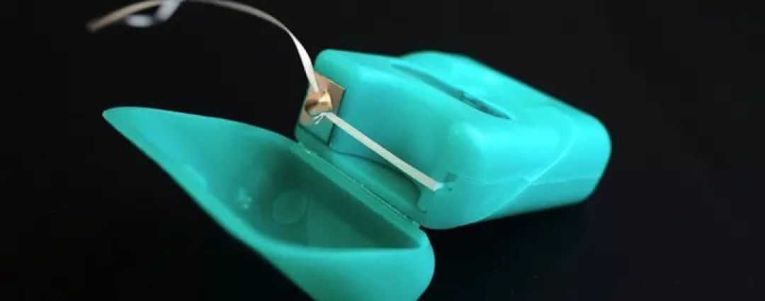 测评了市面上最火的 10 款牙线，看完你就知道怎么样选购了！