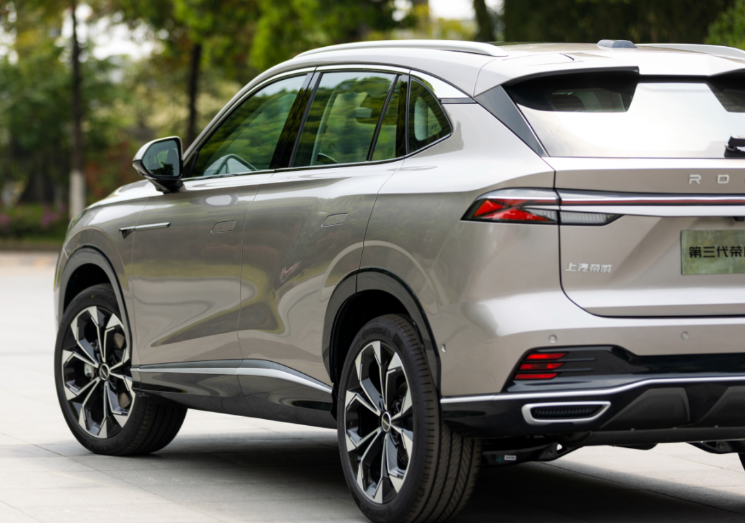 网传全新荣威rx5混动版实车预计下半年上市