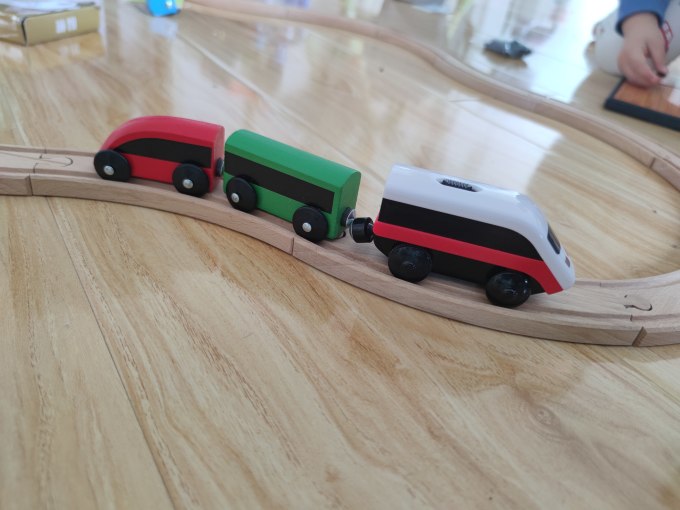 宜家益智玩具怎么样 老爸打着娃的旗号买的宜家小火车,每天救援_什么