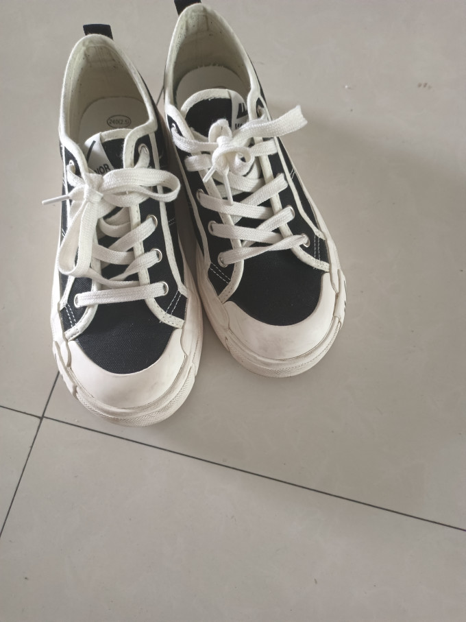 我的第一双帆布鞋