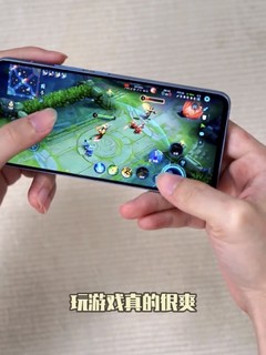 高颜值手机vivo S12