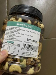 品种丰富的坚果