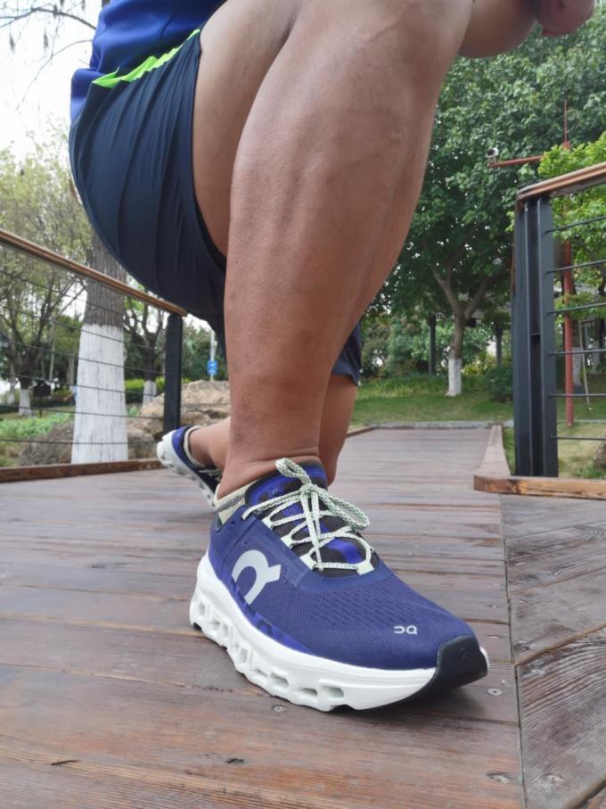 on昂跑cloudmonster怪兽鞋