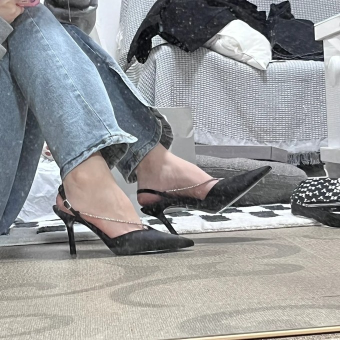 女士跟鞋