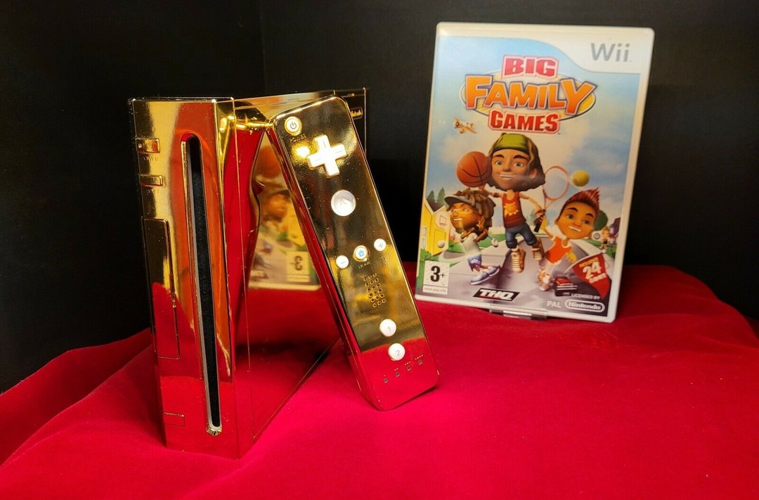 女王也玩游戏机？还是黄金版的任天堂 Wii！