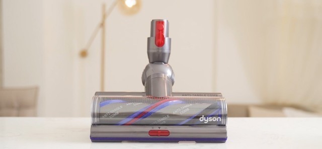戴森V15 Detect无绳吸尘器升级版开箱测评：6+2吸头配件组合，为大户型设计