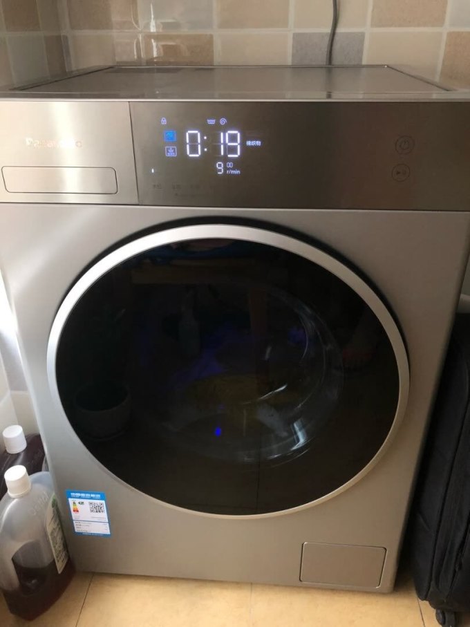 松下滚筒洗衣机怎么样 家属功课了很久选的.金属色面板._什么值得买