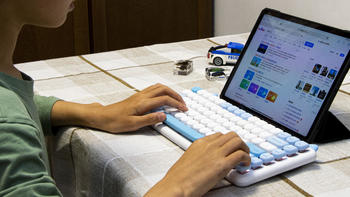 队长外设吧 篇十：成为家里最受欢迎的键盘，IQUNIX M80双模键盘到底有哪些魅力？