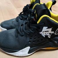 篮球鞋，夏季网面透气中帮减震篮球运动鞋