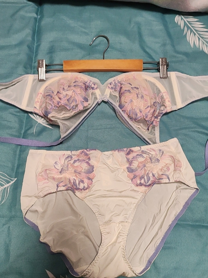 诃子纪文胸怎么样 内衣很好,面料透气,穿着舒服,._什么值得买