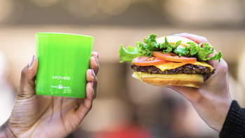 Shake Shack推出汉堡和薯条味蜡烛，画饼充饥的配菜？