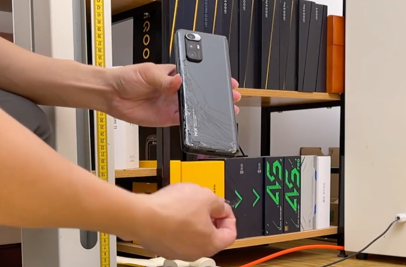 热问丨索尼 Xperia 1 IV 性能测试、折叠屏手机跌落横评、如何辨别矿卡