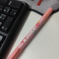 粉色的勾线笔，画出来还是黑色的…