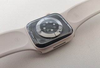 便宜300块钱的iwatch7，值得入手