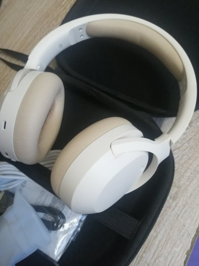 漫步者蓝牙耳机