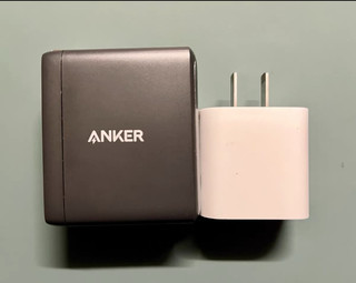 安克氮化镓充电器