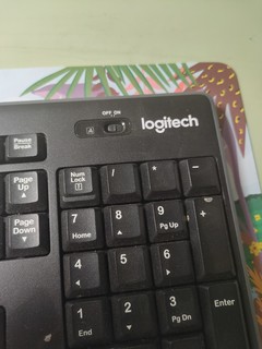 无线键盘让桌面更整结，免收线的纠结