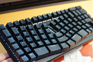 X-Bows Lite人体工学键盘很酷