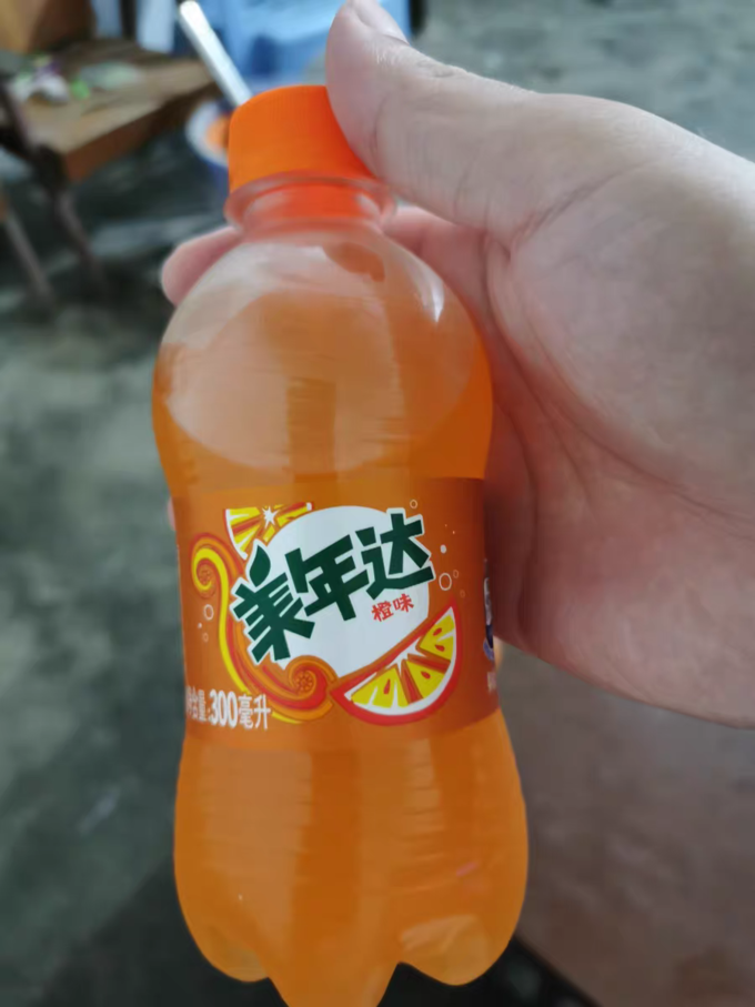 美年达碳酸饮料