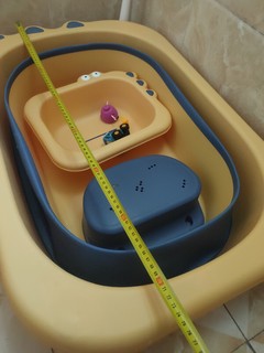 孩子的戏水乐园，家用小浴盆。