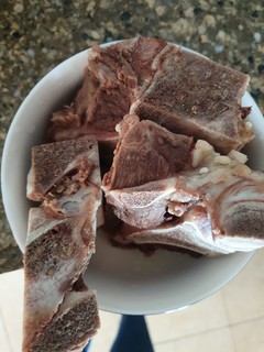 牛颈骨啃还是爽，但建议喜欢吃肉的买大肉去